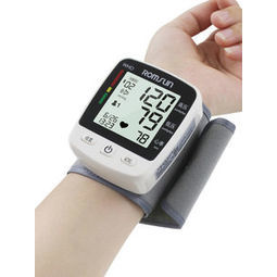 卓辰 手腕式全自动电子血压计