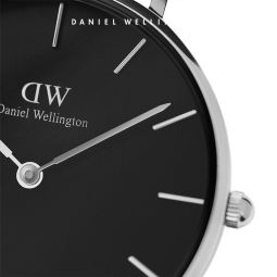 丹尼尔惠灵顿（DanielWellington）DW手表女 简约时尚石英腕表女士欧美手表 生日礼物送女友 32MM银色边无纹黑盘DW00100177