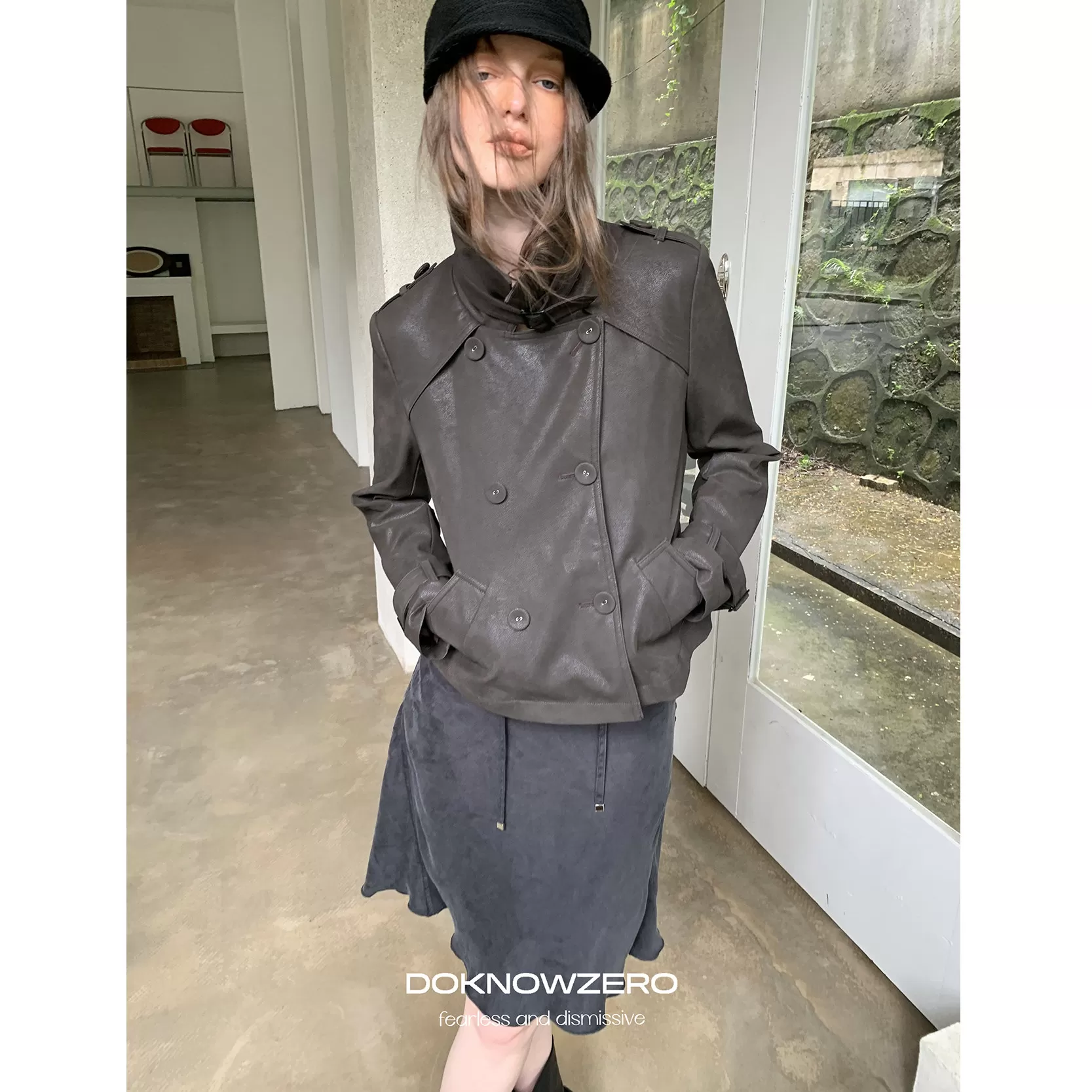 DKZ 深棕色复古立领双排扣pu短款皮衣女秋季新款通勤夹克外套