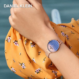 Daniel Klein DK11982 蔚蓝海域简约时尚女表 两色 赠贝母手链   