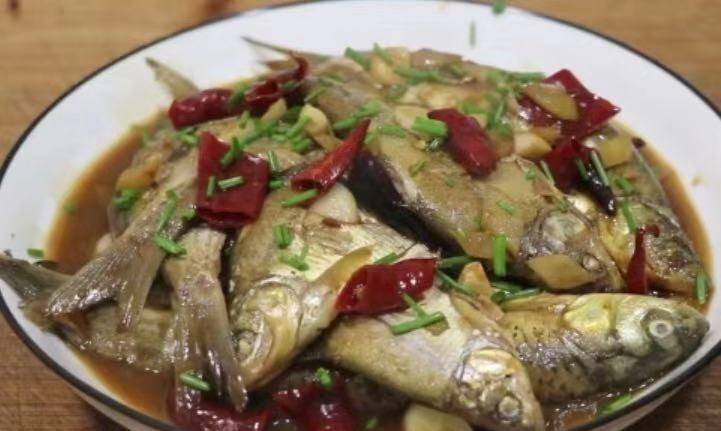 学习新鱼肉菜谱，营养美味满足你的胃口！一锅不够吃，多做给家人尝尝吧！