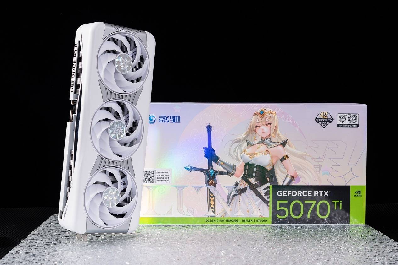 影驰 GeForce RTX 5070 Ti 星曜 LUNA OC 显卡评测：不止高性能，还有高颜值！