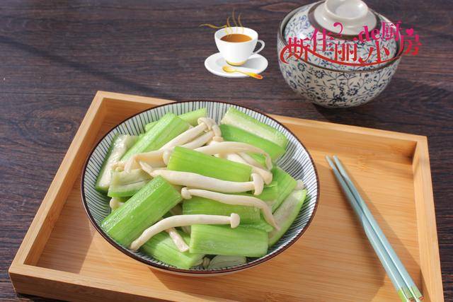 “夏吃瓜，活到98”6月这瓜正当季鲜嫩营养高，常吃清热祛湿通便