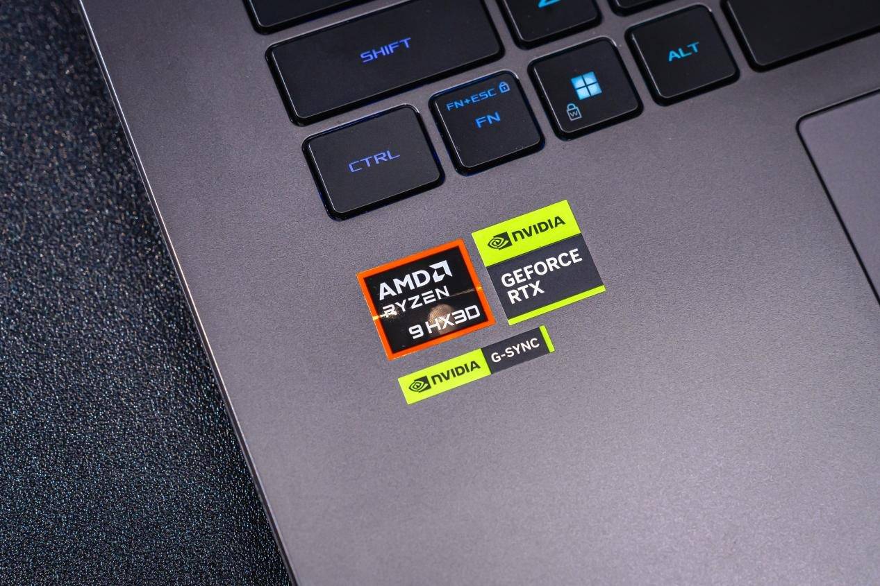 除了首发AMD 锐龙9 9955HX3D处理器，ROG魔霸9还有什么突破？