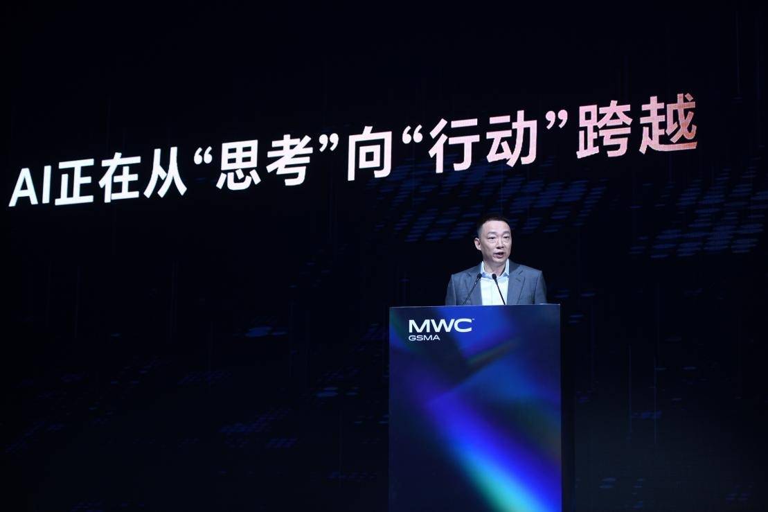 荣耀李健MWC上海演讲：让AI加速走进生活