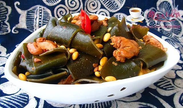 “夏补钾，体不乏”建议中老年常吃这4道高钾菜，腿脚有劲精力足