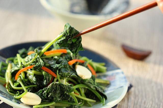 这4种青菜是“催屎之王”，常给孩子吃排便通畅了，吃饭香身体棒