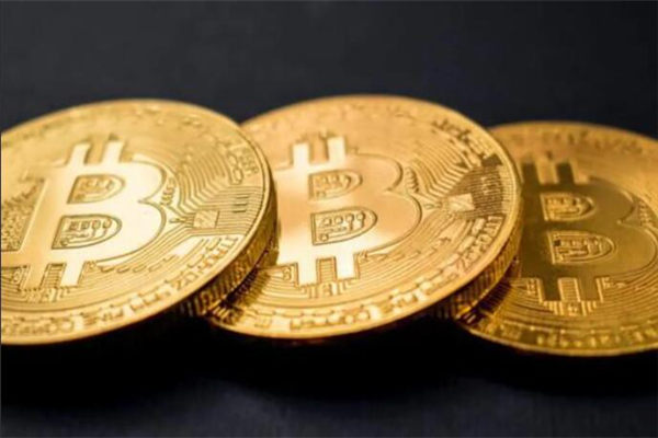 比特币投资策略：多样玩法与风险管理