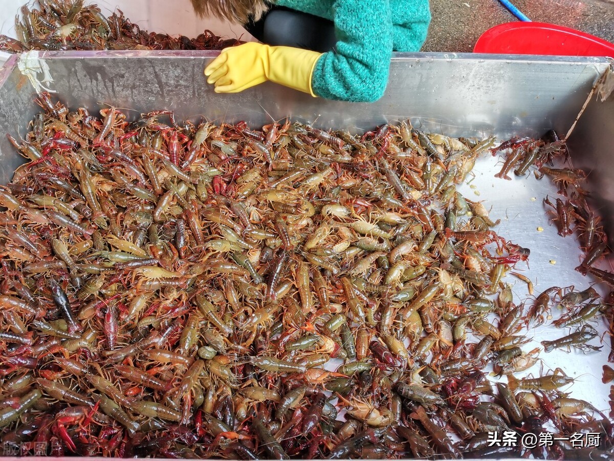 麻辣龙虾做法：简单又美味的家常菜