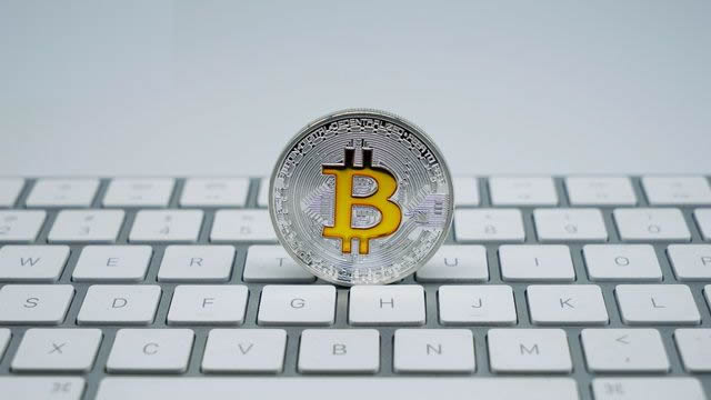 24小时交易比特币？手续费全攻略！