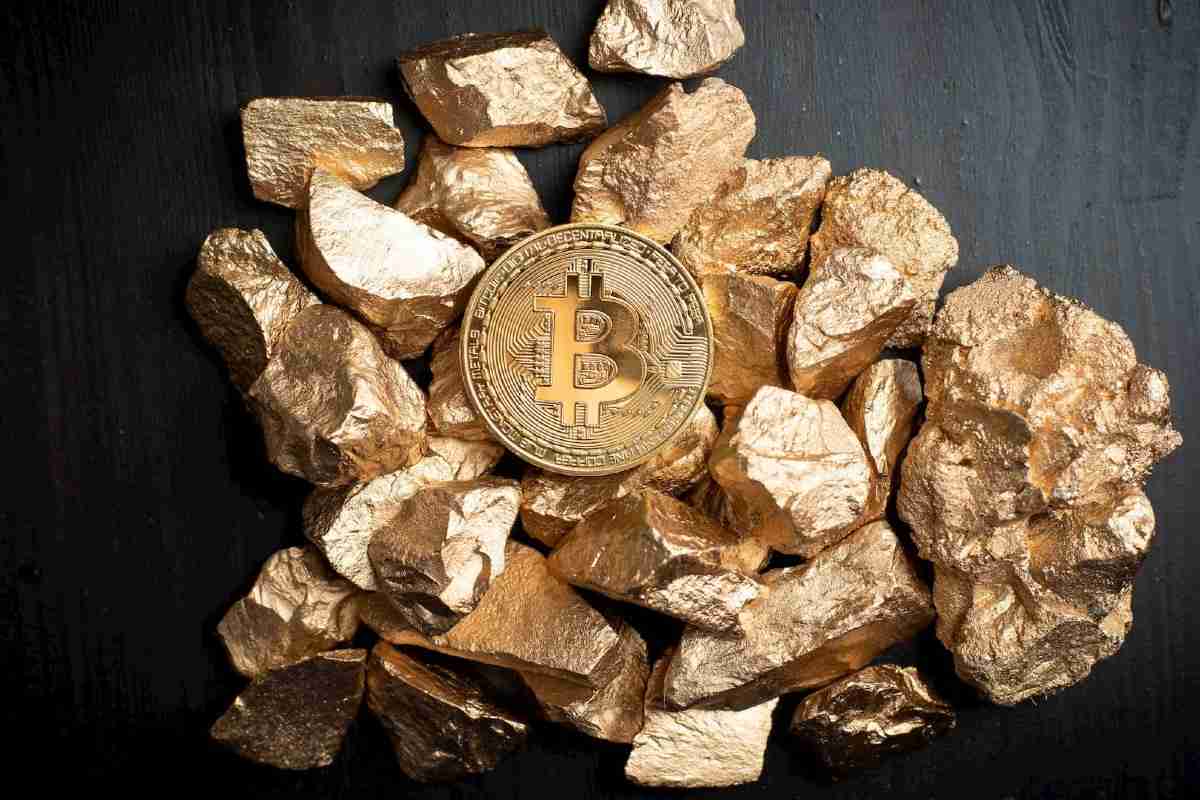 比特币冲刺10万！黄金成意外赢家？