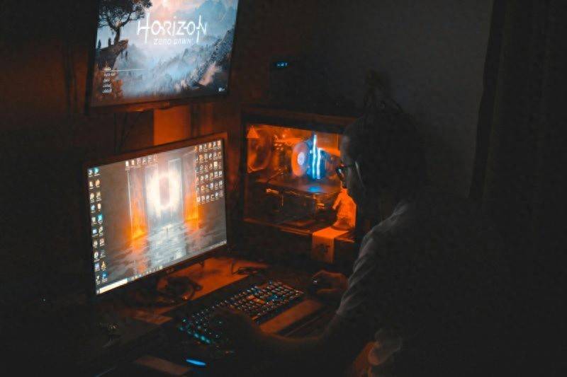OLED显示器出货飙升：游戏电竞带动需求，中国欧洲助力大