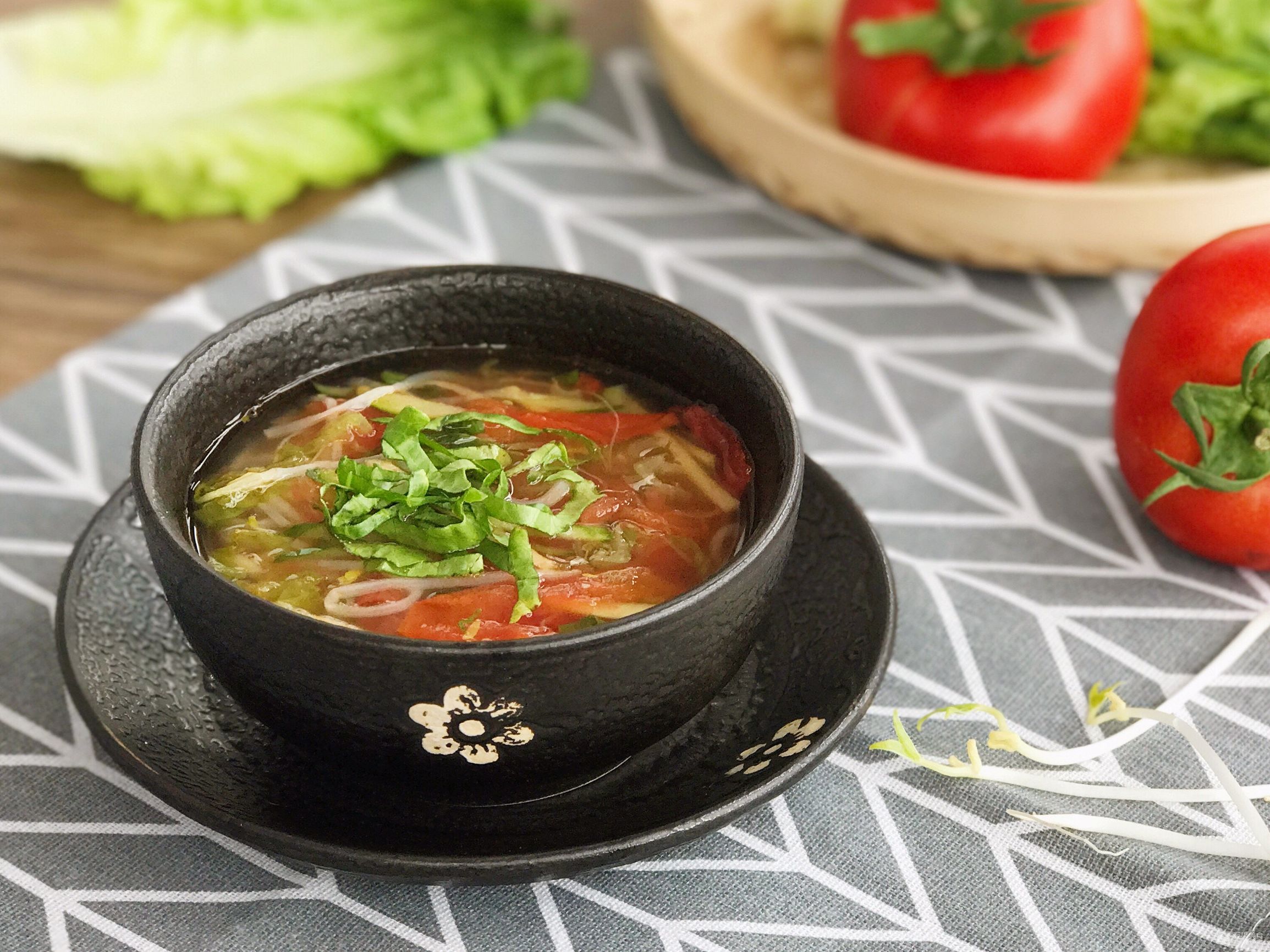 黄瓜汤新做法：清爽三丝汤，低脂又清肠