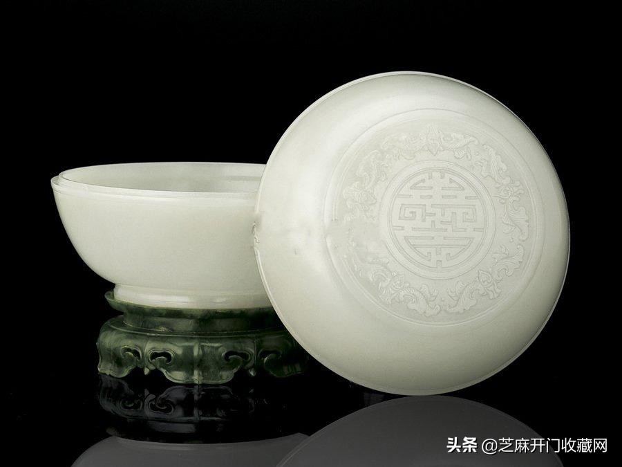 玉石PK玛瑙翡翠：谁更胜一筹？价值大揭秘！