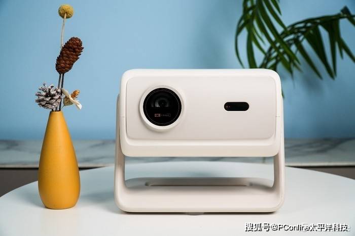 当贝D7X评测:三色激光降维打击 2000元档投影“黑马”