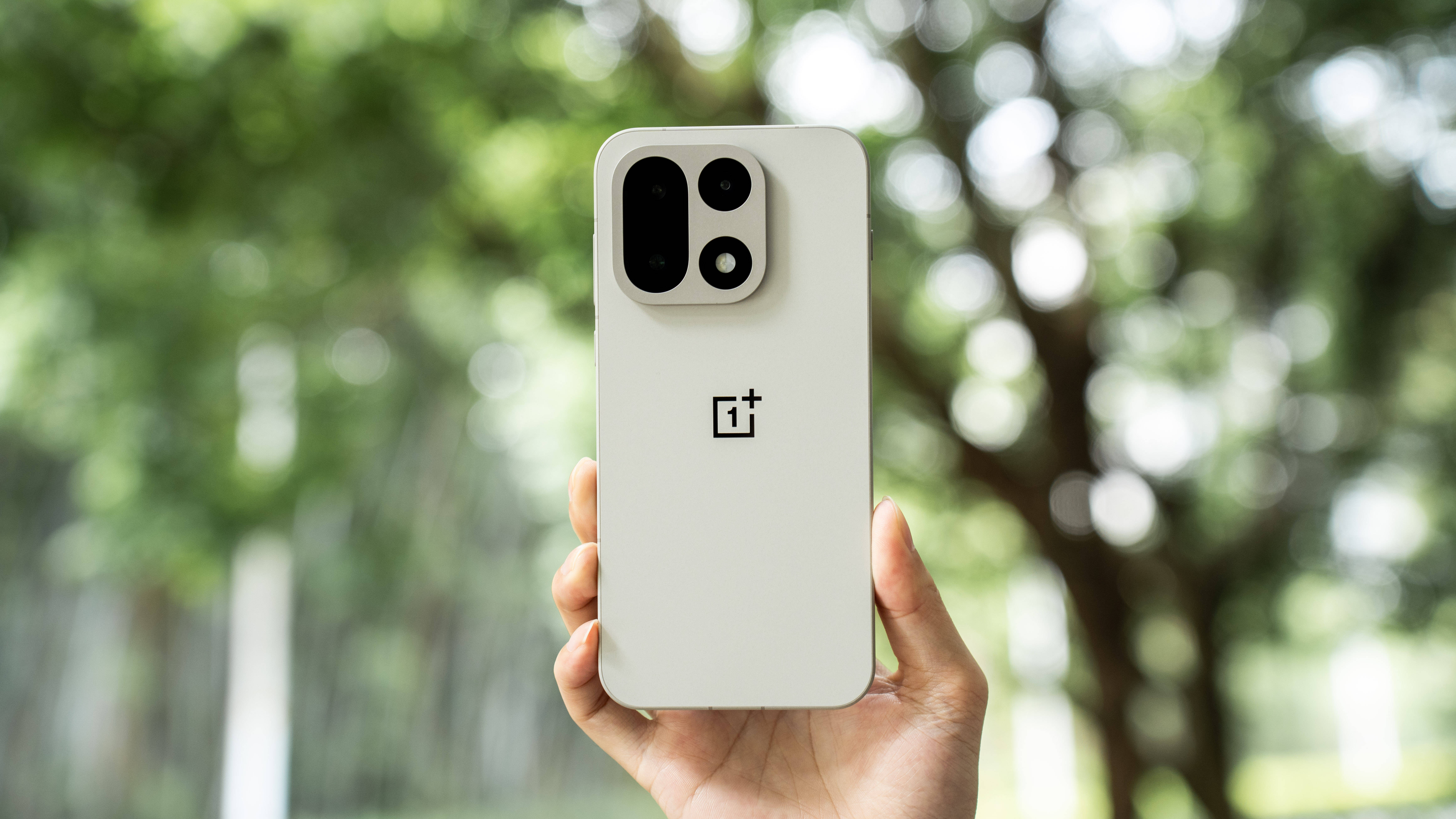 全方位堆料！一加 15助你开启全能Ultra体验