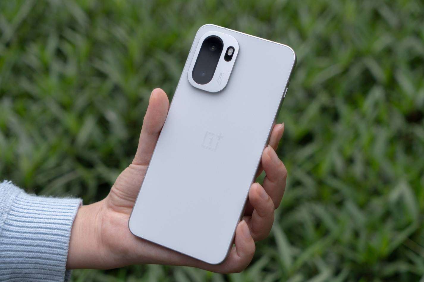 中高端「卷王」来袭！一加 Ace 6十大升级实现全面制霸