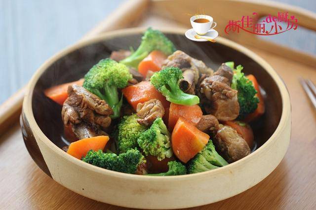 冬季建议孩子少吃白菜豆腐，多吃3道“黄金菜”，滋养润燥增免疫