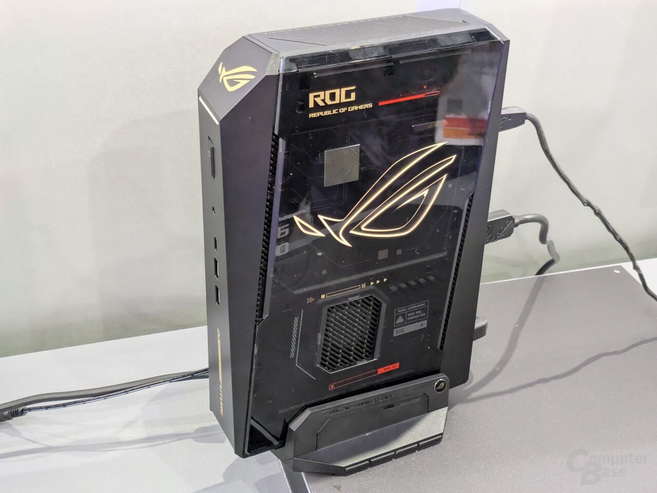 华硕 ROG NUC 16 20 周年纪念版迷你主机公布：RTX 5090 移动版显卡、128GB CSODIMM 内存