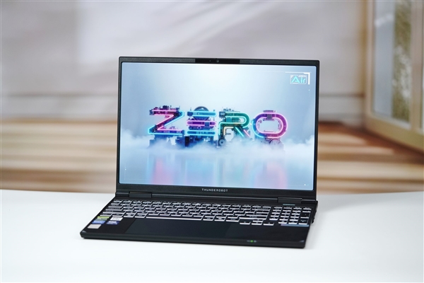 长江PC42Q SSD加持！雷神Zero Air 15笔记本图赏